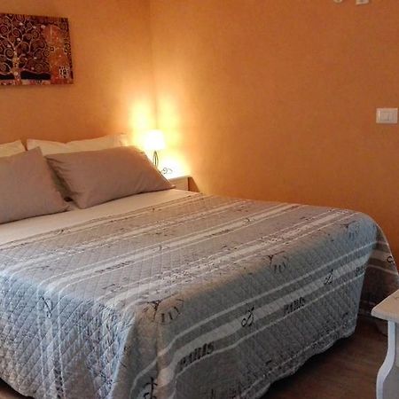 Il Cortile Friendly House Hotel Borgomanero Exterior photo